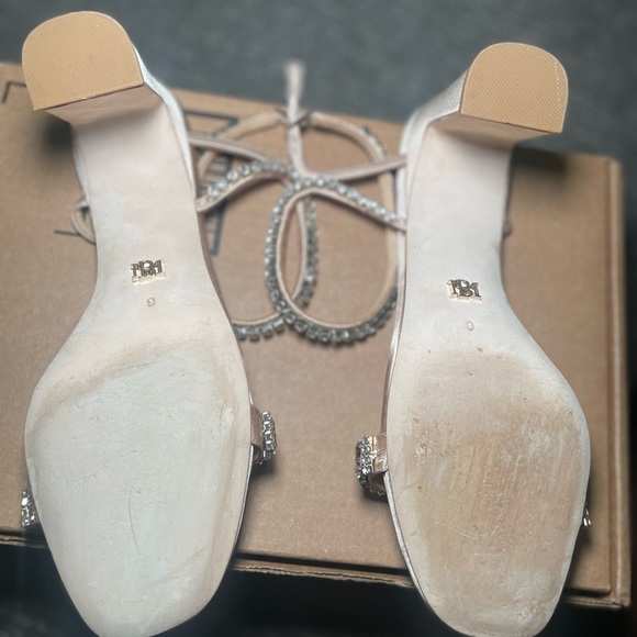 BADGLEY MISCHKA HEELS! - Picture 3 of 5